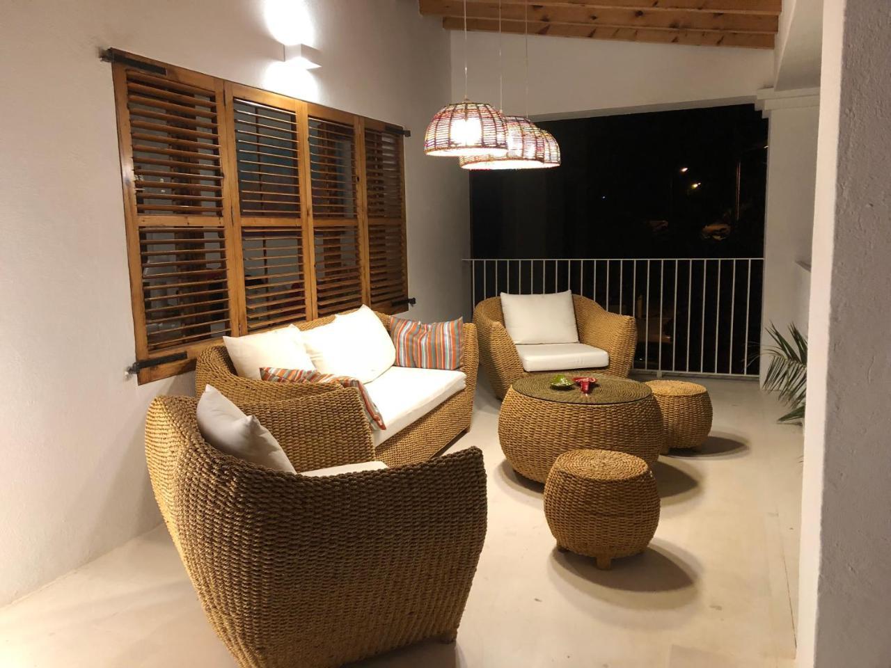 Hébergement de vacances Es Queixal - Canet Con Piscina Exterior Climatizada *