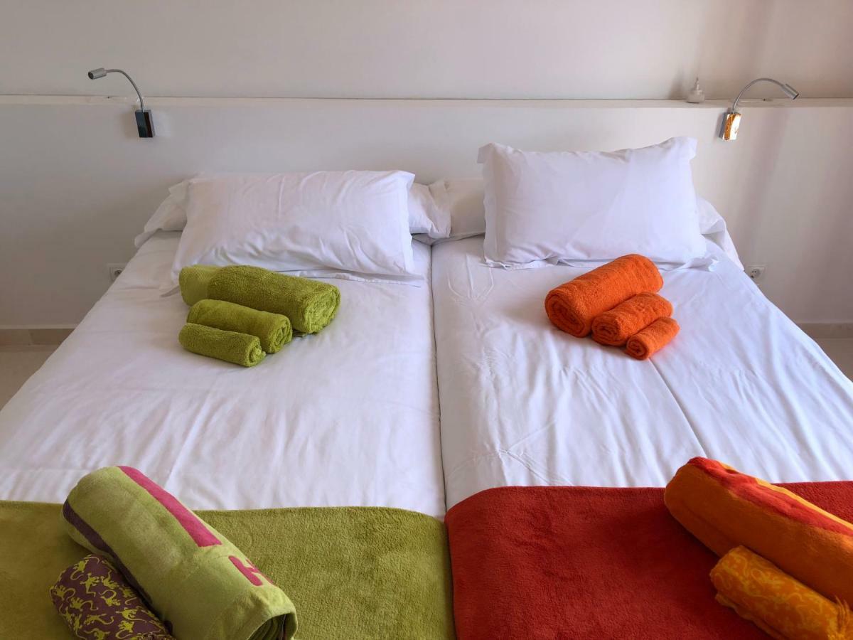 Hébergement de vacances Es Queixal - Canet Con Piscina Exterior Climatizada *